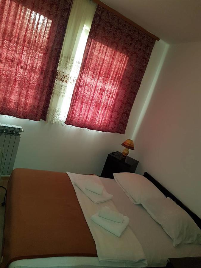 Motel Luxor Visoko Kültér fotó