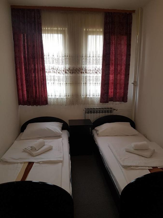 Motel Luxor Visoko Kültér fotó