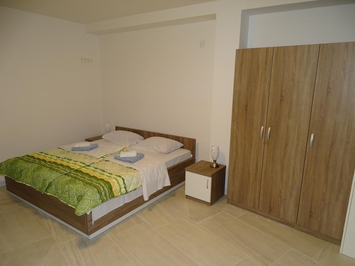 Motel Luxor Visoko Kültér fotó